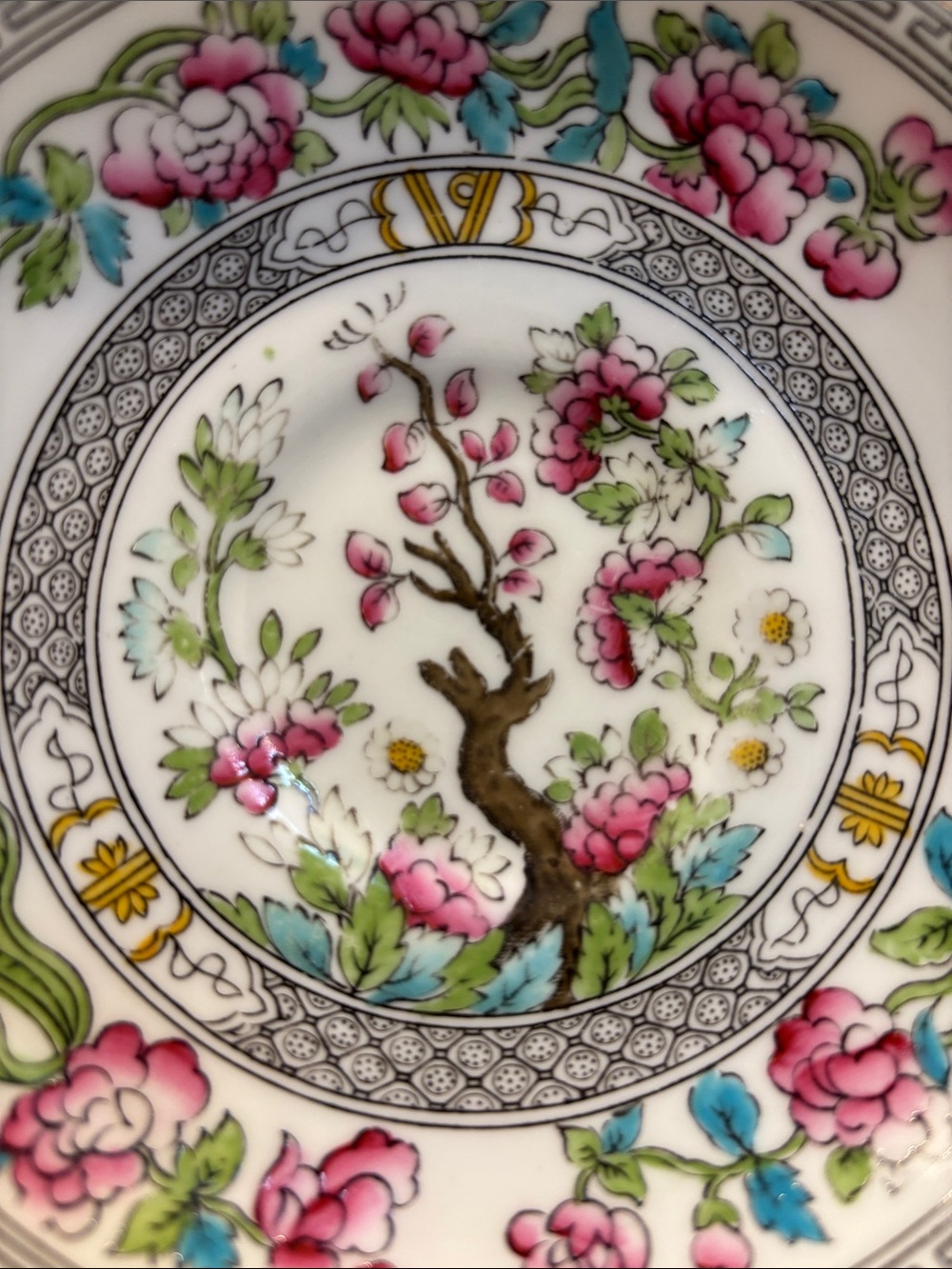 Aynsley China from England, Indian Tree pattern & Greek key saucers - Picture 9 of 14